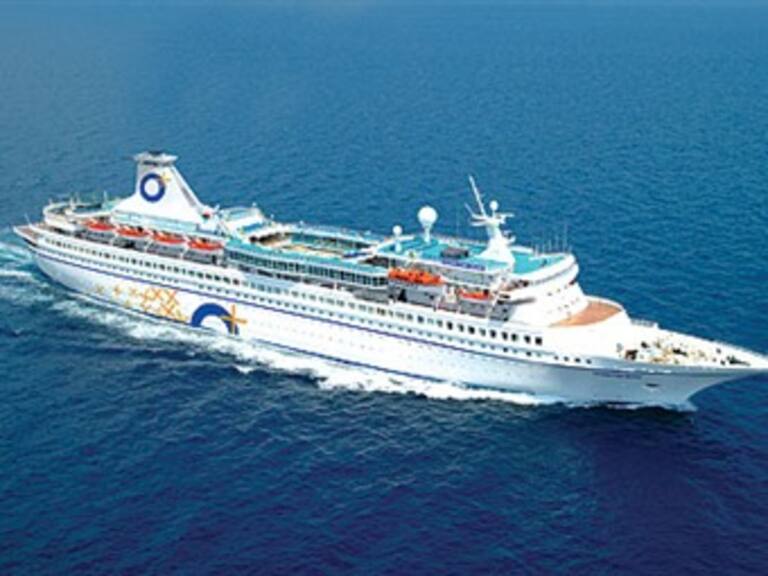 Se incendia crucero Ocean Star