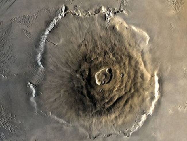 Descubren el volcán más grande de la Tierra