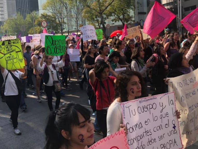 Protestan contra violencia hacia las mujeres en CDMX