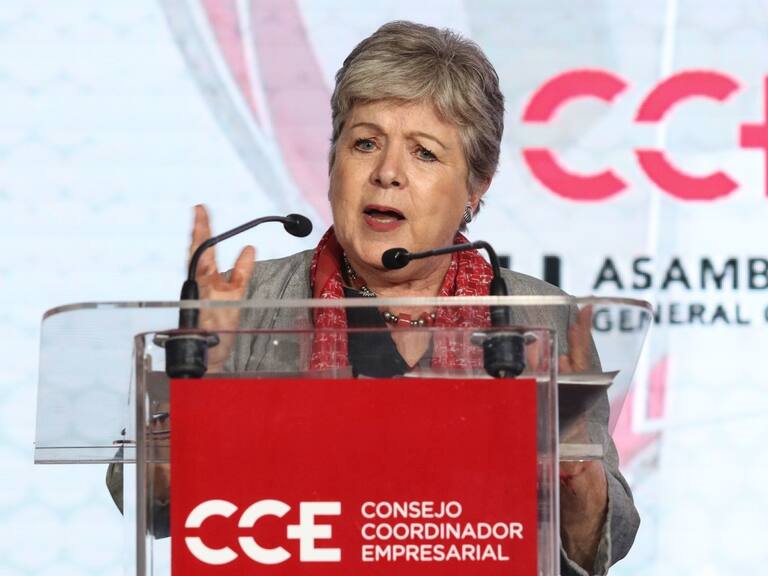 CIUDAD DE MÉXICO, 19MARZO2024.- Alicia Bárcena Ibarra, secretaria de Relaciones Exteriores durante la comida donde Cervantes se reeligio como presidente del Consejo Coordinador Empresarial.
FOTO: ANDREA MURCIA /CUARTOSCURO.COM