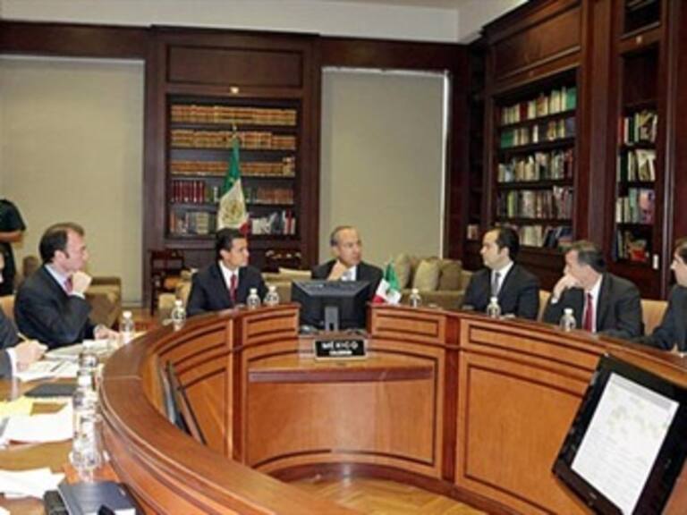 Se reúnen por sexta ocasión Calderón y Peña Nieto en Los Pinos