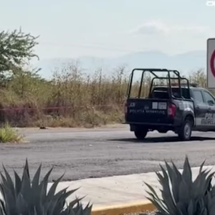 Hallan cuerpos calcinados dentro de vehículo en Tepalcingo, Morelos