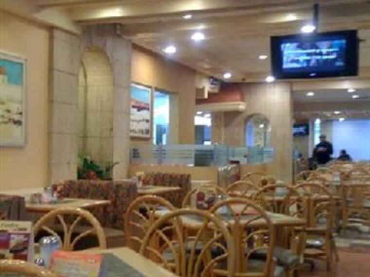 Las acciones de Alsea aumentaron su valor un 7%. 'Momento Corporativo' con Roberto Aguilar