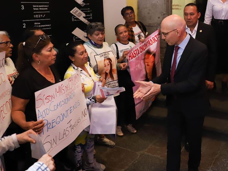 “En cuatro días el Alto Comisionado de la ONU hizo lo que las autoridades nunca han hecho, reunirse con organizaciones civiles víctimas de desaparición forzada”.