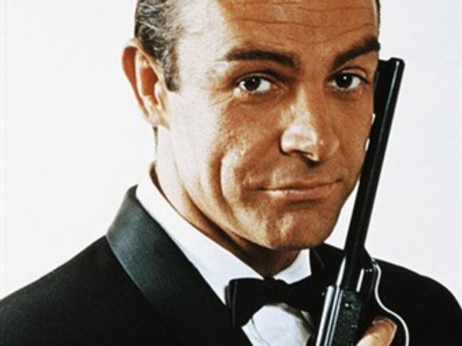 Descubre la numeralia de James Bond en Algarabía