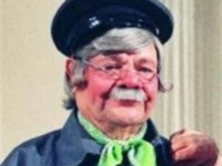 Develarán monumento a ‘Jaimito el cartero’ en Tangamandapio