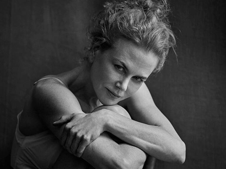 Belleza madura y sin retoques: así es el calendario Pirelli 2017