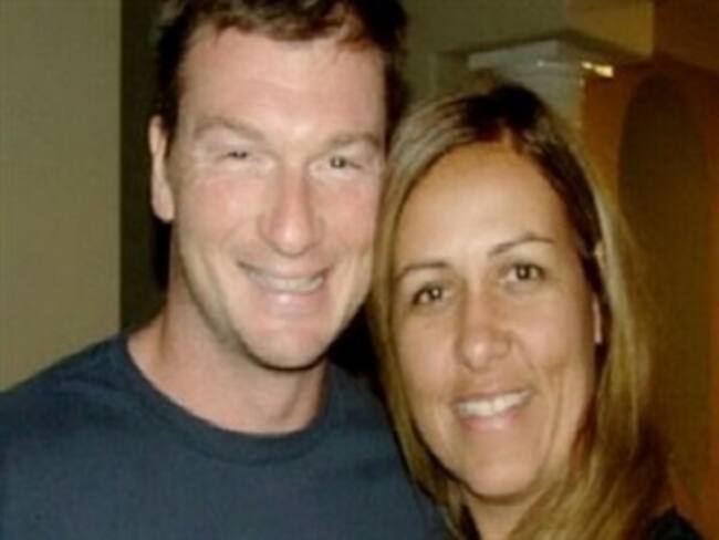 Solicita EU extradición del productor acusado de matar a su esposa