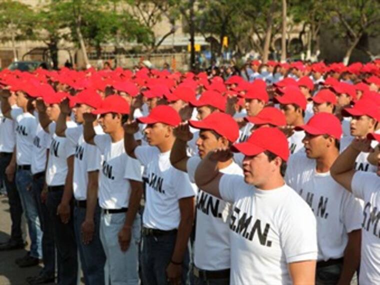 Servicio militar para mujeres. Mercedes Altamirano, corresponsal. 08/01/13