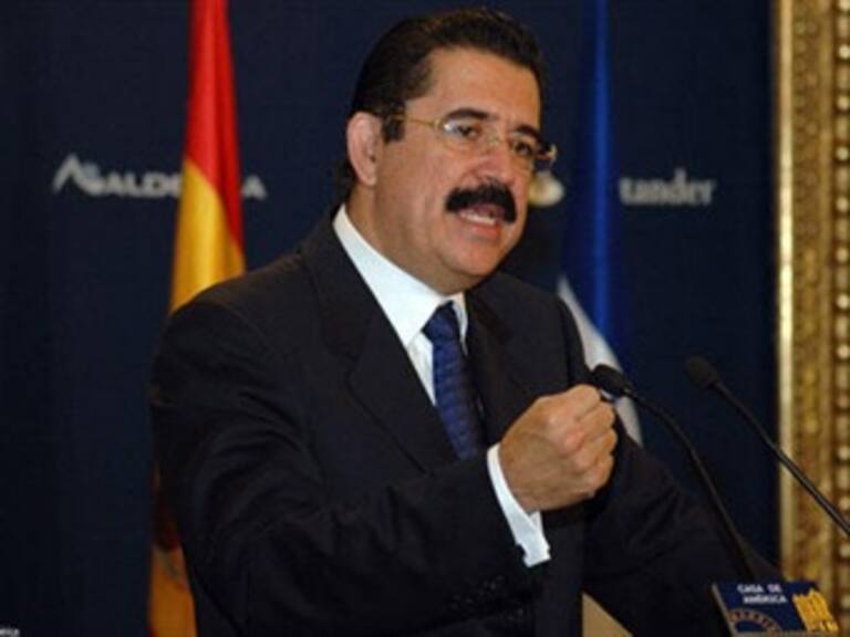 Llama Zelaya a los hondureños a la 'insurrección'