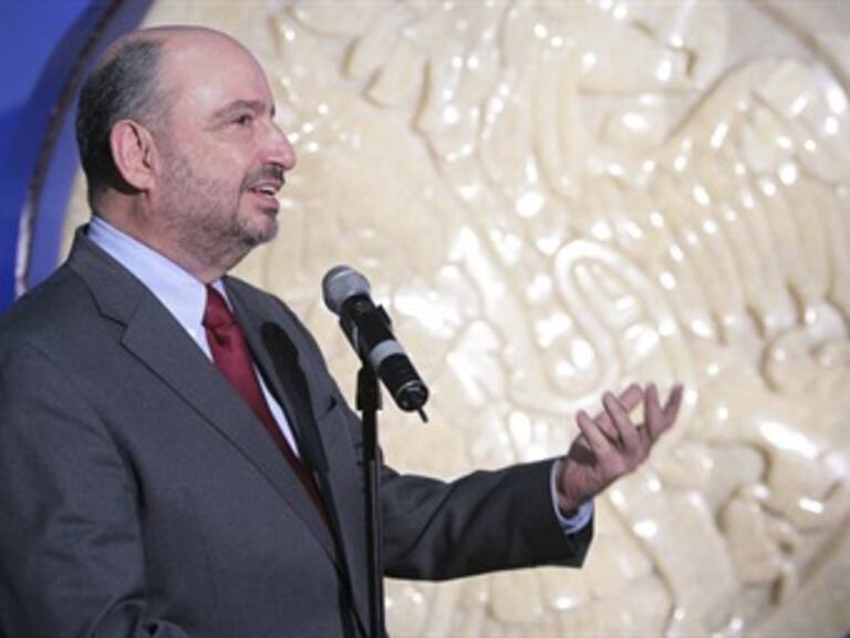 México celebrará año cultural si París respeta acuerdos: Icaza