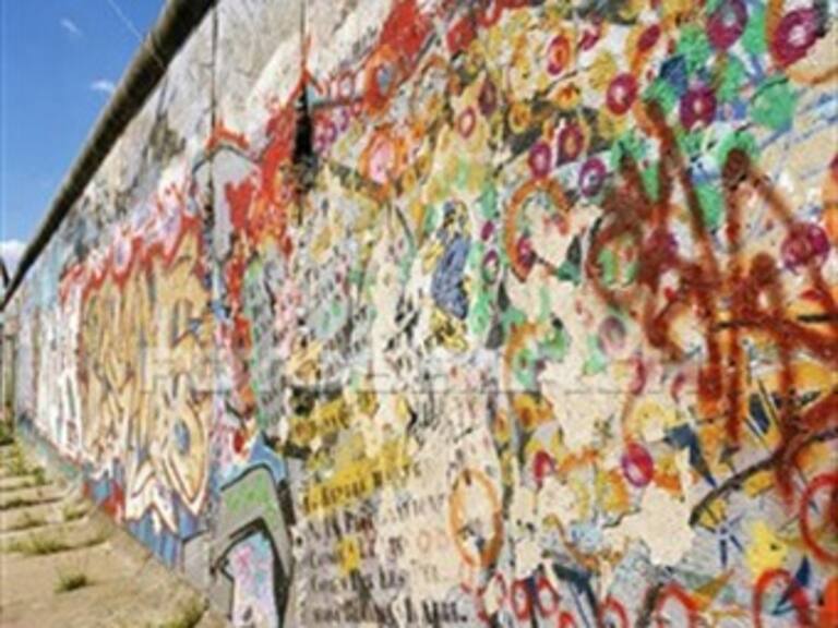 Juez intenta pintar glúteos a menor por 'grafitear'