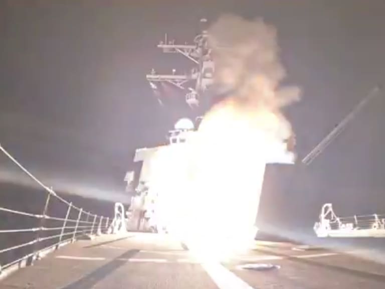 Estados Unidos ataca objetivos de ISIS en Nigeria, donde se vive una crisis humanitaria