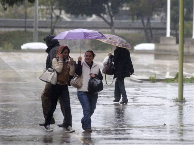 Continuarán tormentas muy fuertes en gran parte del país