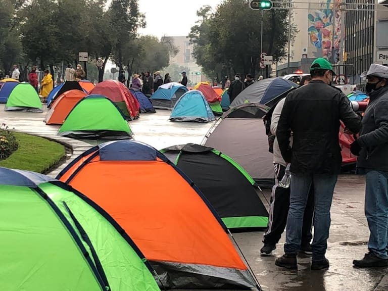 Continua campamento de movimiento Frena Anti AMLO en Avenida Juárez