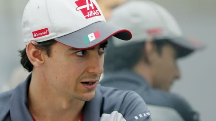 Esteban Gutiérrez ya presume el casco que utilizará en el Gran Premio de México