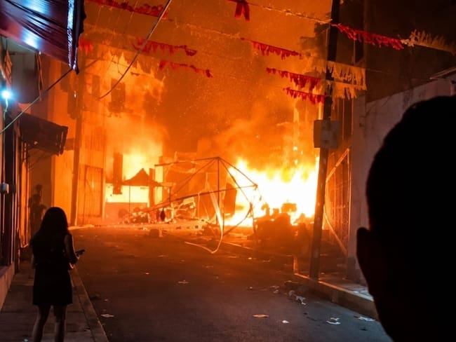 Explosión de tanques de gas por pirotecnia deja 13 heridos en fiestas patronales en Amatitán, Jalisco