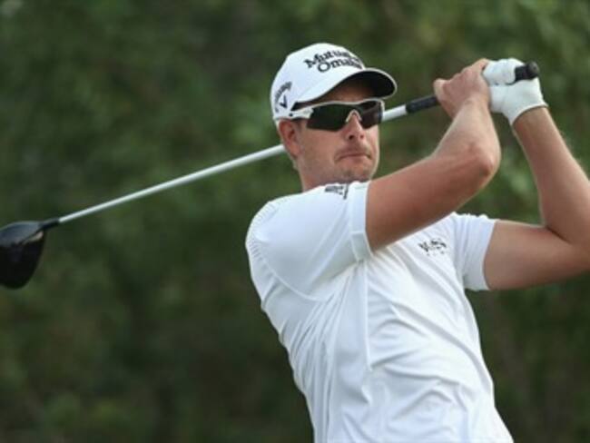 Stenson reta a McIlroy en Dubai y gran vuelta de Cabrera Bello