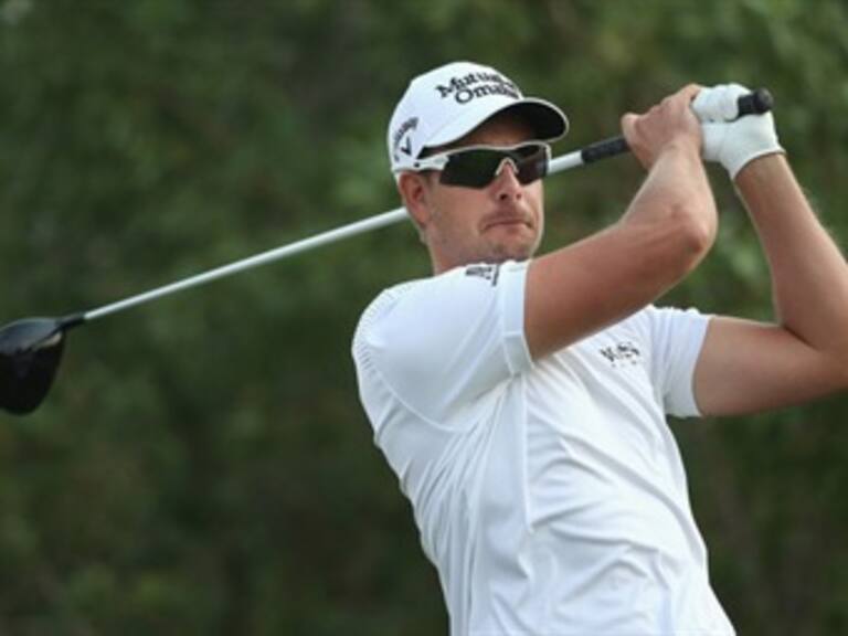 Stenson reta a McIlroy en Dubai y gran vuelta de Cabrera Bello