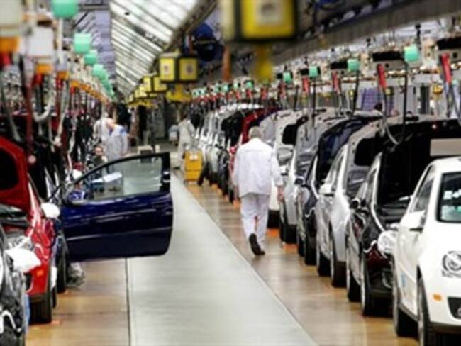 Caen ventas de Chrysler, Ford, GM y Toyota en EU
