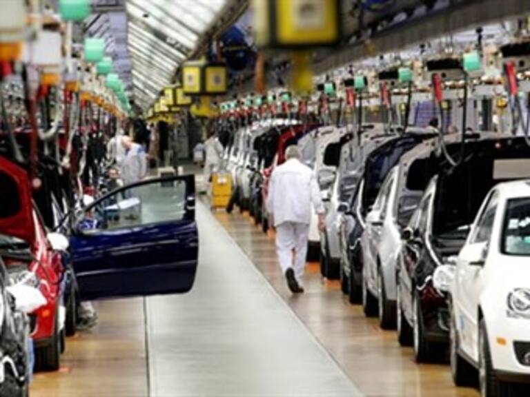 Caen ventas de Chrysler, Ford, GM y Toyota en EU