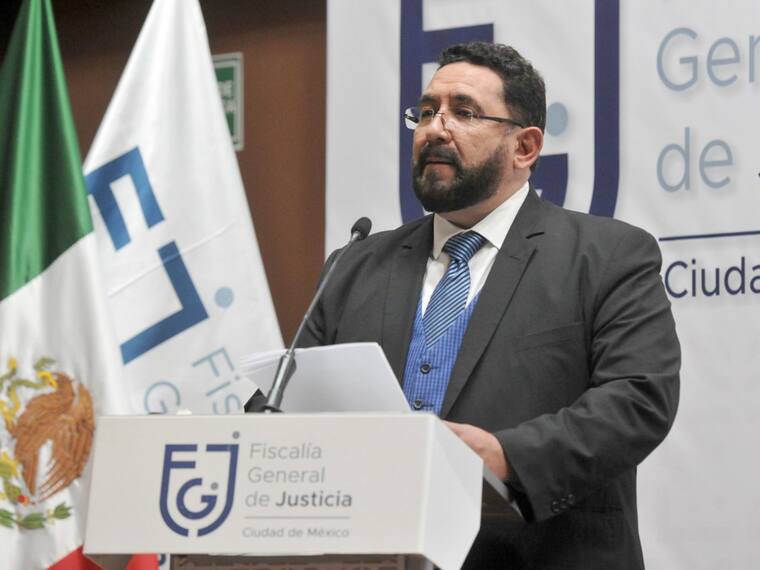 Promueven el primer amparo para revocar la designación de #UlisesLara como fiscal suplente en #CDMX.