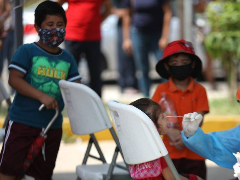 México reporta 877 muertes y 14 mil 814 contagios de COVID-19 en 24 horas