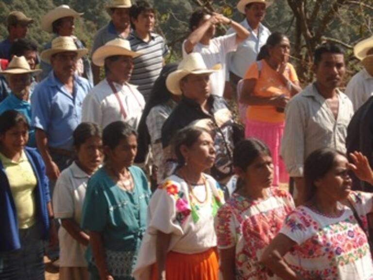 Conforman 100 indígenas nahuas nueva policía comunitaria en Olinalá, Guerrero