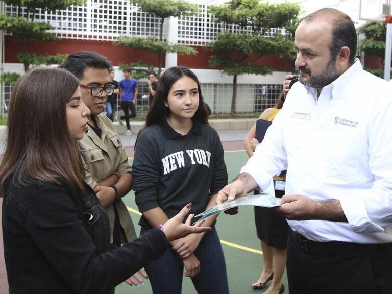 Bachilleres decidirán en qué invertir parte del presupuesto de UdeG