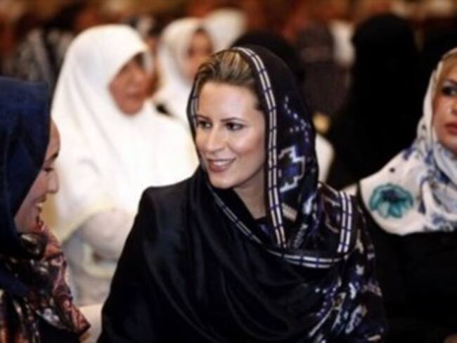 Hija de Muamar Gadafi llama a derrocar el gobierno libio