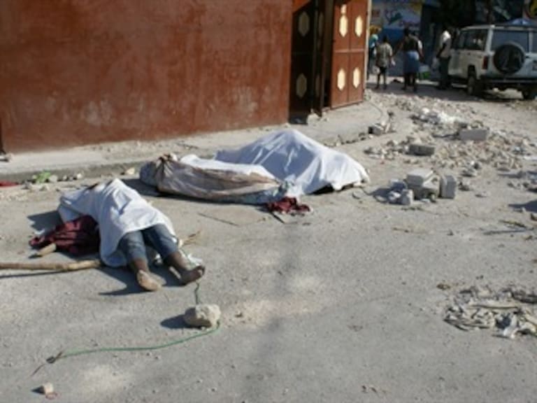 Reportan entre 40 mil y 50 mil muertos en Haití