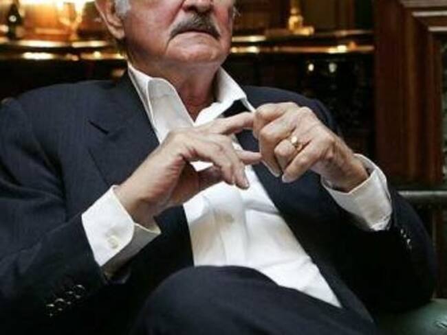 Muestra Blair 'autoengaño y mentira' en memorias: Carlos Fuentes