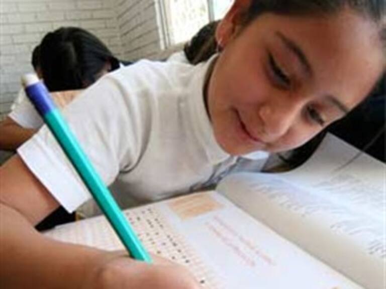 Amplía SEP media hora más las clases en DF