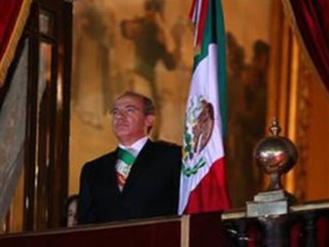 Encabeza Calderón el 'Grito' en el 201 aniversario de la Independencia
