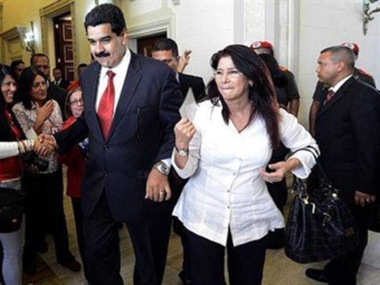 Contrae Nicolás Maduro matrimonio con Cilia Flores