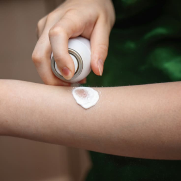 Del campo de batalla al hogar: Corea del Sur crea spray que detiene hemorragias graves en segundos