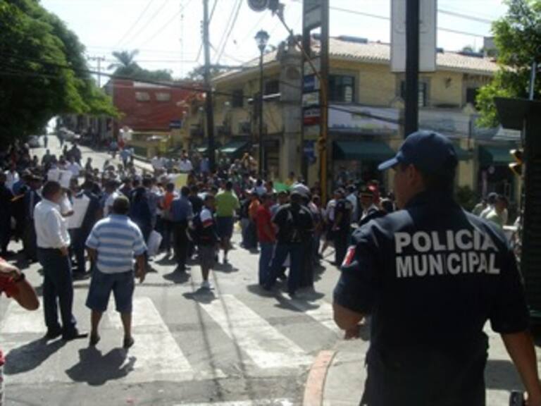 Destituyen a 13 jefes policiacos de Morelos