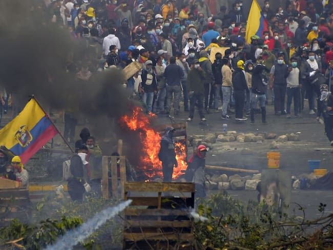 Ecuador decreta nuevo toque de queda y &quot;militarización&quot; por protestas