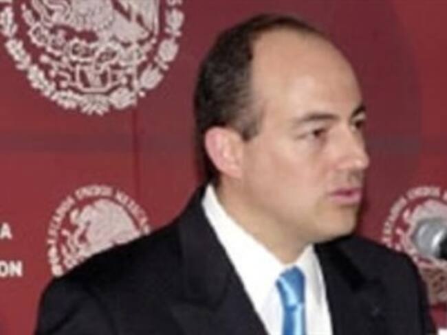 Acepta PGR decisión de la Corte sobre bodas y adopción a parejas gay