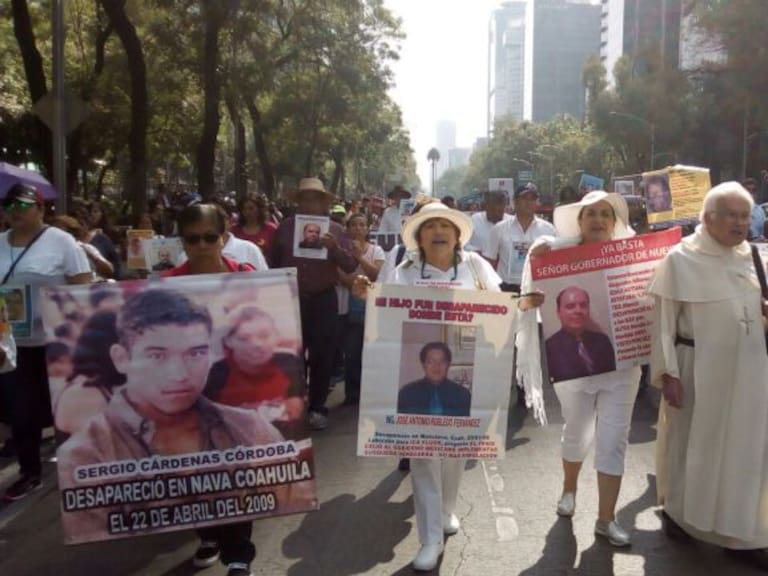 Marchan familiares de personas desaparecidas en la CDMX
