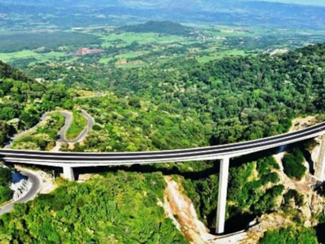 Nueva autopista a Puerto Vallarta afecta a Ameca