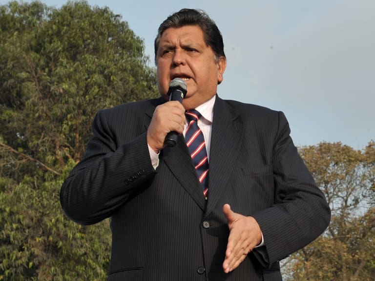 Alan García, ex presidente de Perú, se quitó la vida con tiro de gracia
