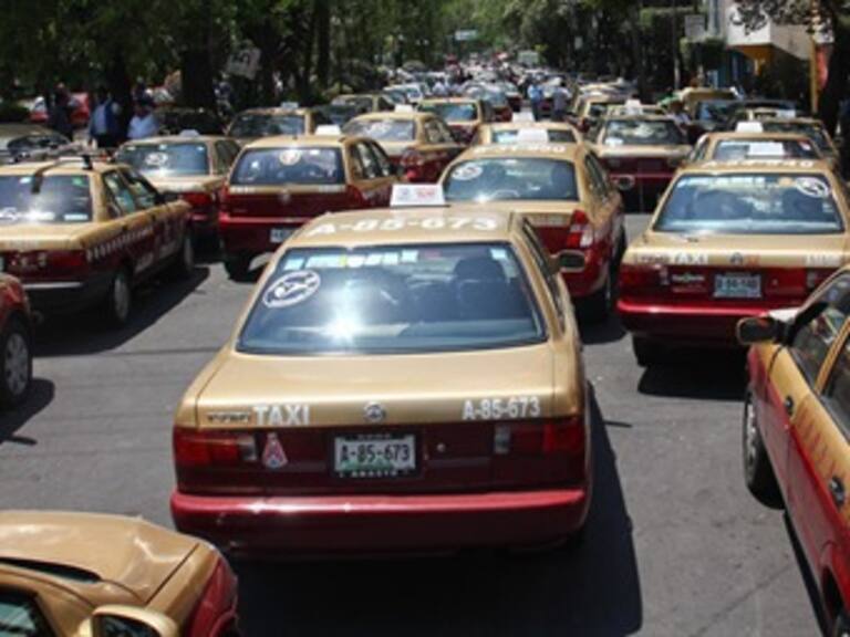 Gastan capitalinos 12 mil mdp anuales en taxis