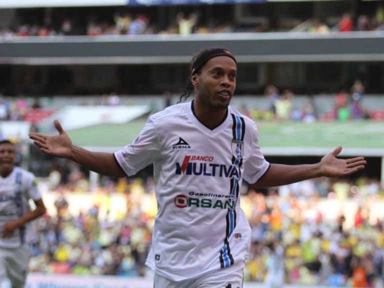 Ronaldinho regresará al futbol mexicano