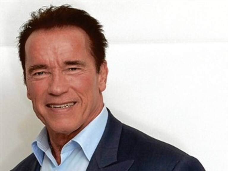 Amenazan a Arnold Schwarzenegger con publicar foto sexual