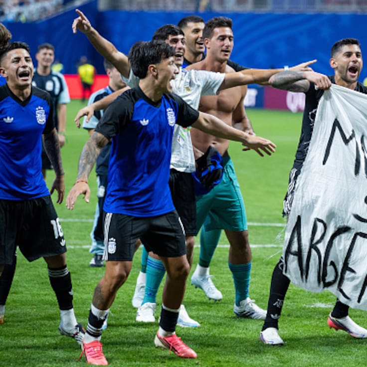 Argentina vs Inglaterra: FIFA investiga manta de las Malvinas y evalúa sanción