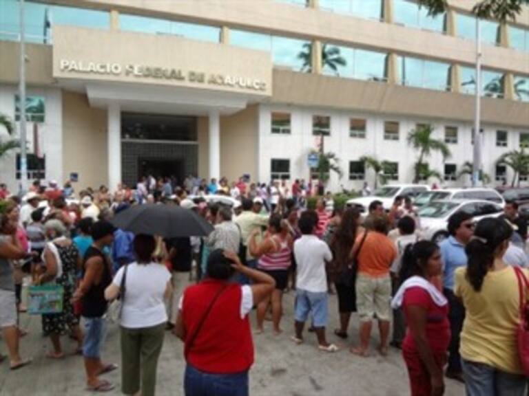 Maestros toman Palacio Federal en Acapulco