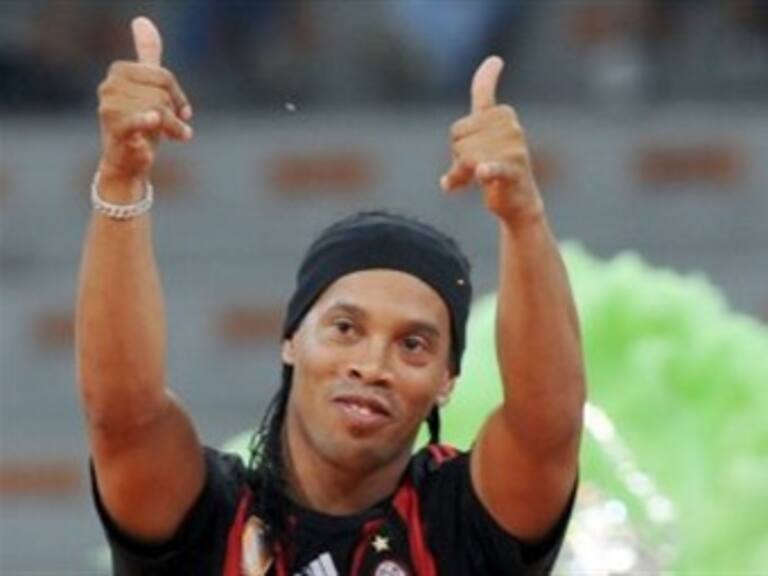 Dunga deja a Ronaldinho fuera de amistoso brasileño