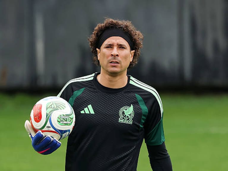 ¿Guillermo Ochoa será titular ante Chequia?