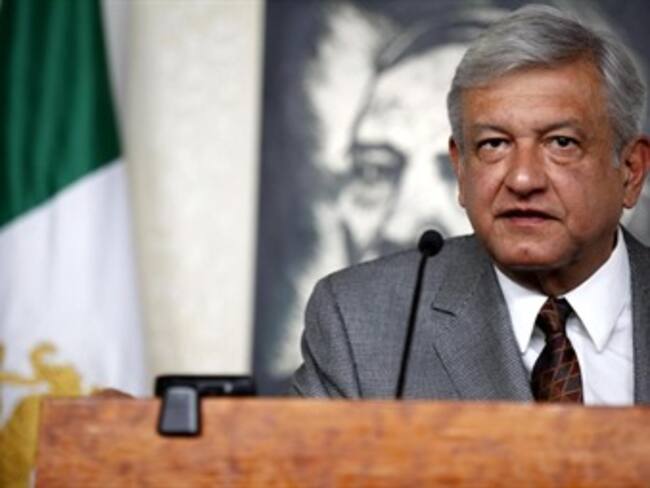 Denuncia AMLO amenazas del PRI a gobernadores de ese partido para cumplir con cuota de votos para EPN